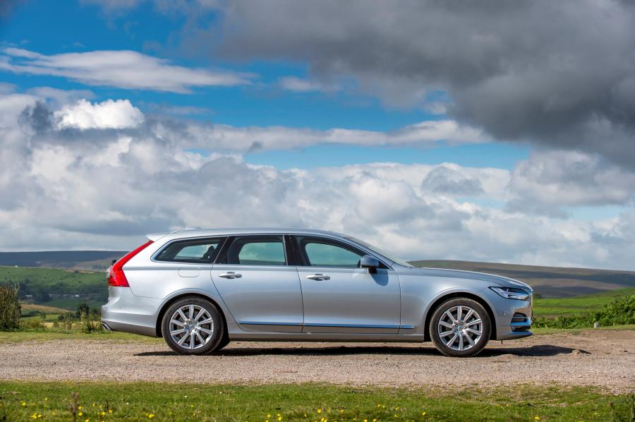 Volvo V90 D4 Inscription 2016 года  (UK) (фото 22 из 30)